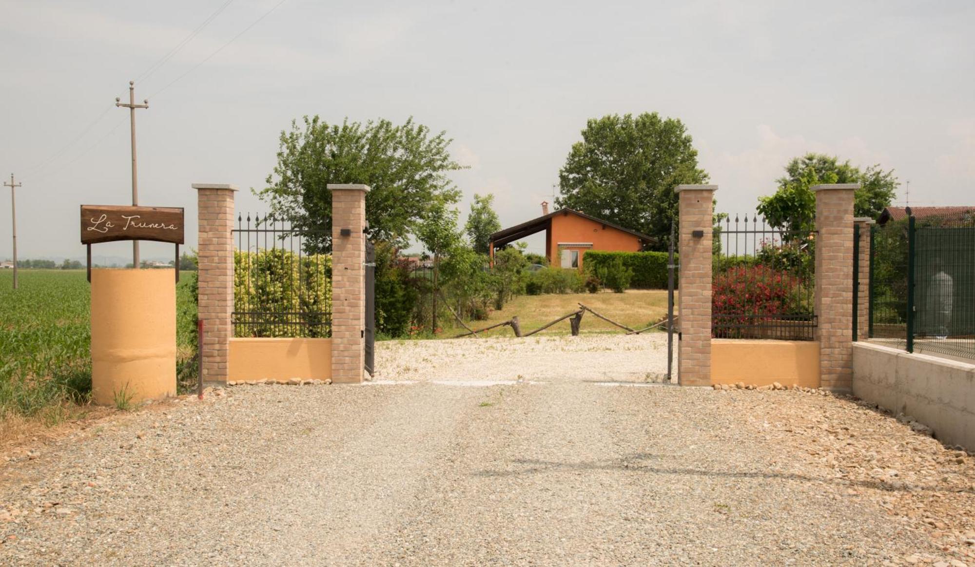 La Trunera Guest House Алесандрия Екстериор снимка